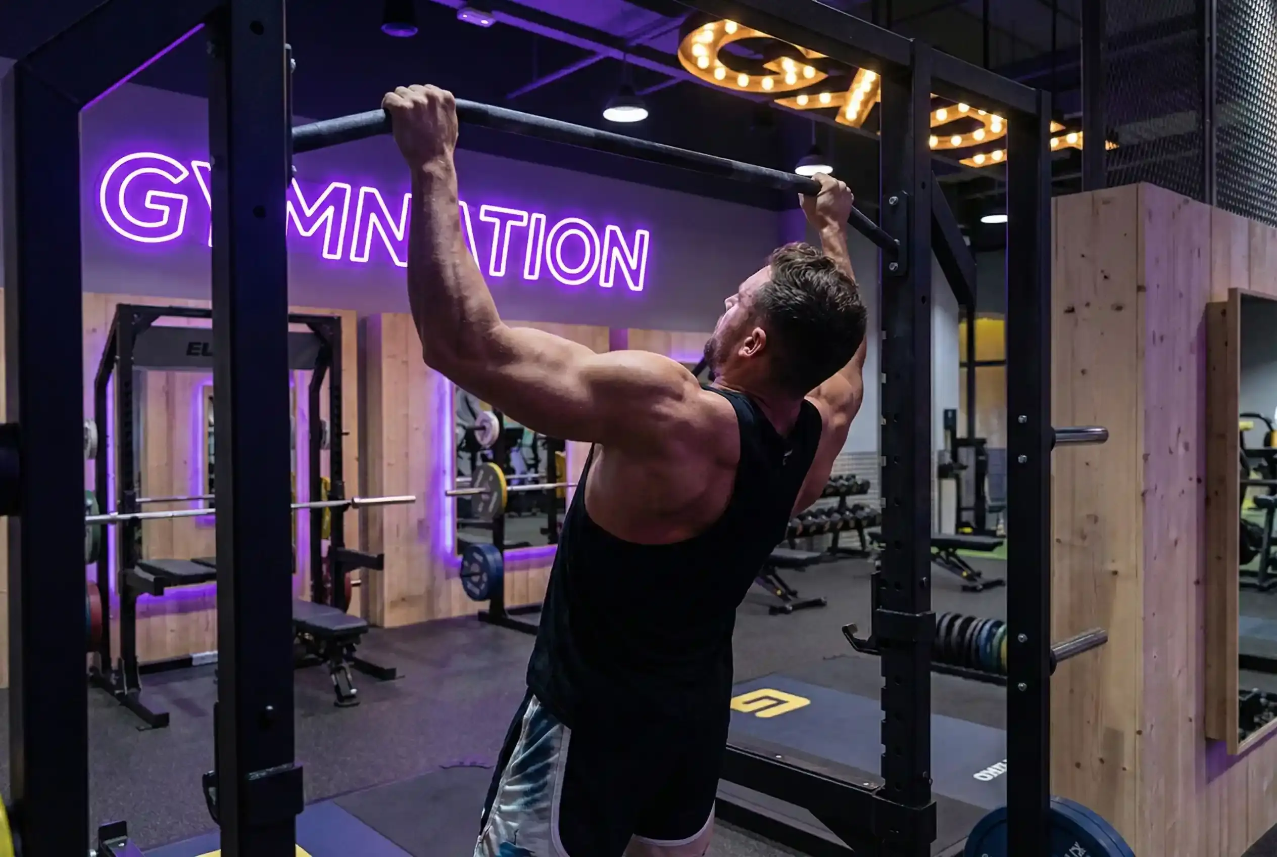 Wide Grip Pull Up
