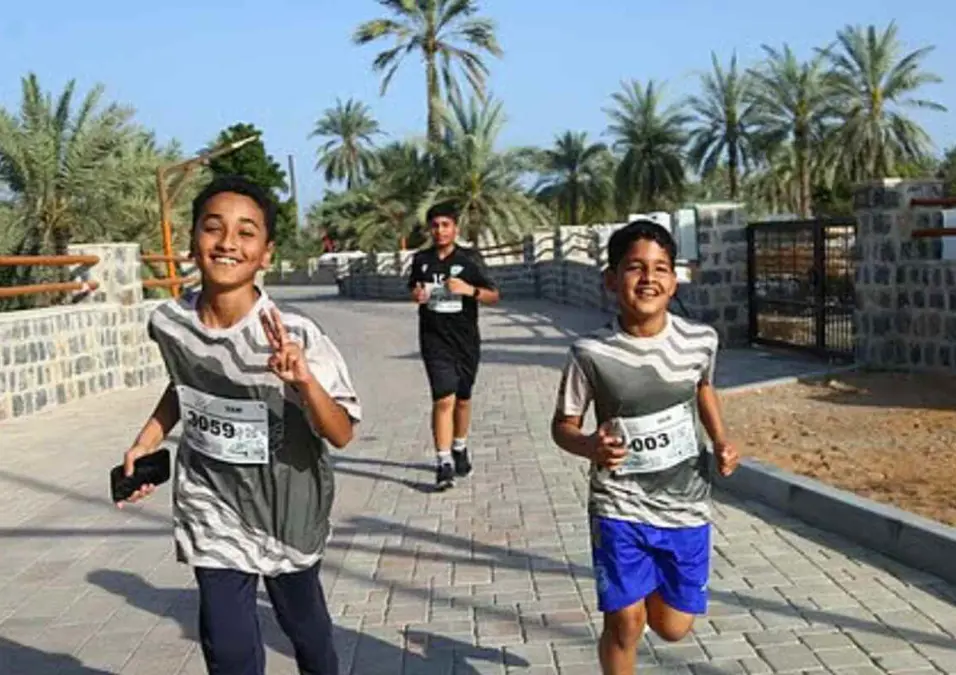 People running