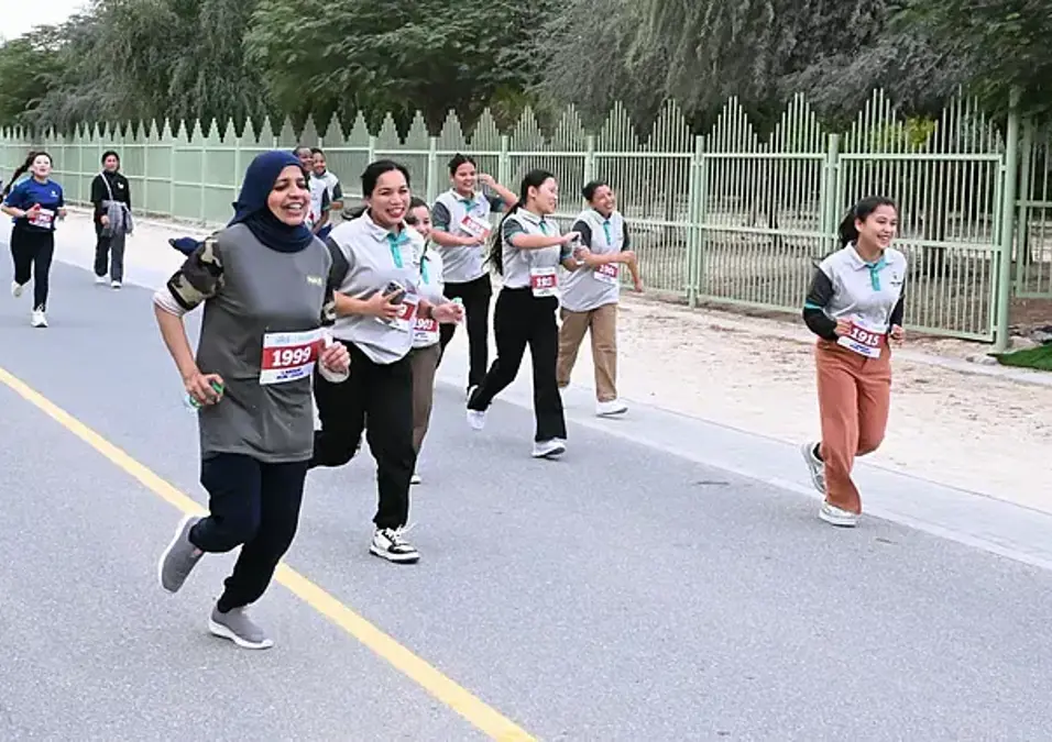 People running