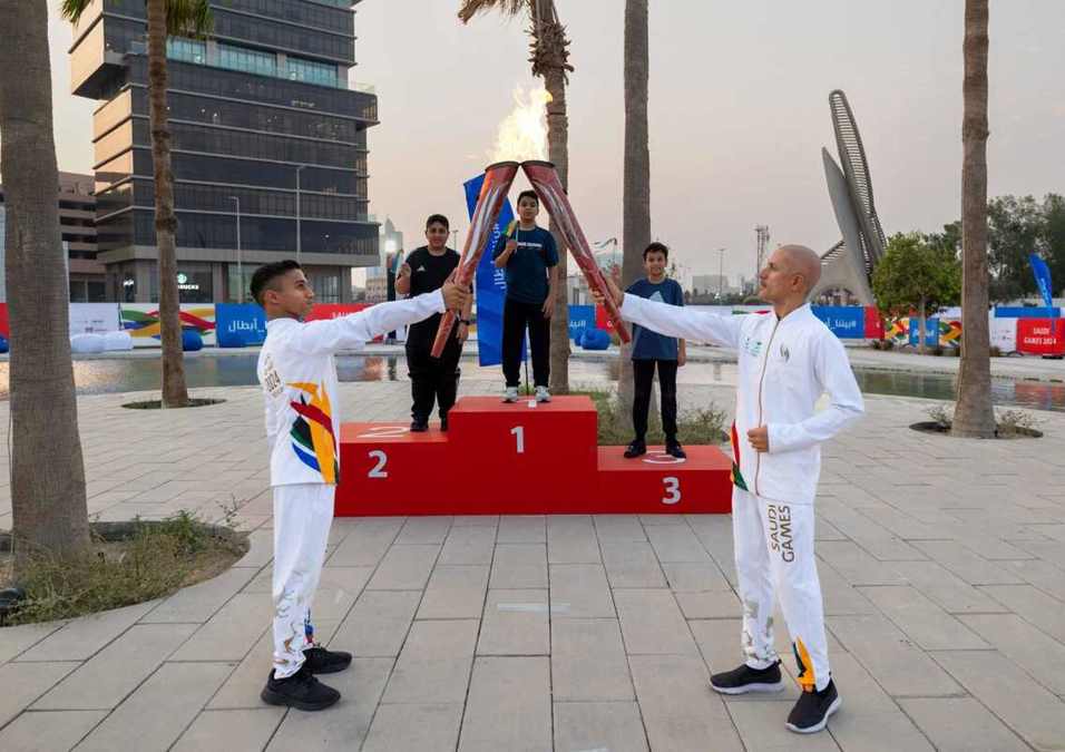 ساحة الشموع تستقبل شعلة دورة الألعاب السعودية