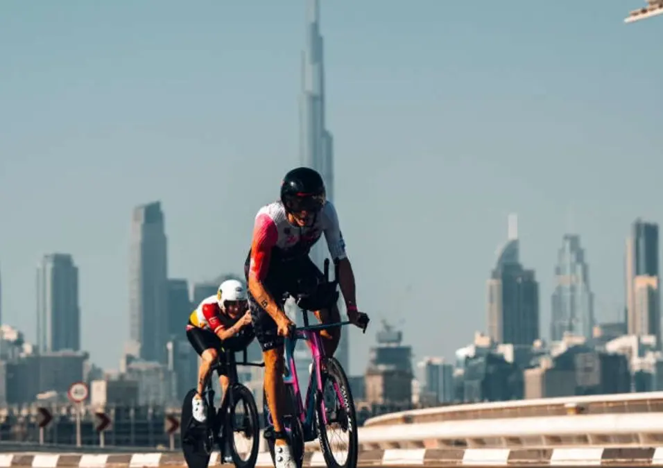 Dubai T100 