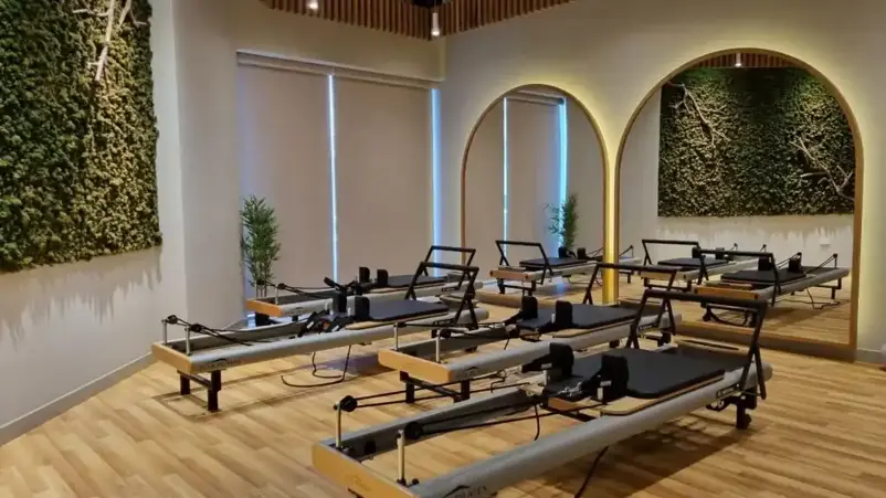 Studio 14 reformer pilates machine