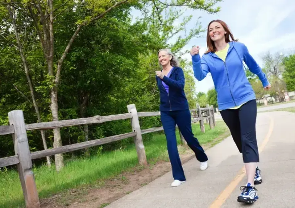 أفضل الأوقات لممارسة الرياضة في رمضان قبل الإفطار أم بعده