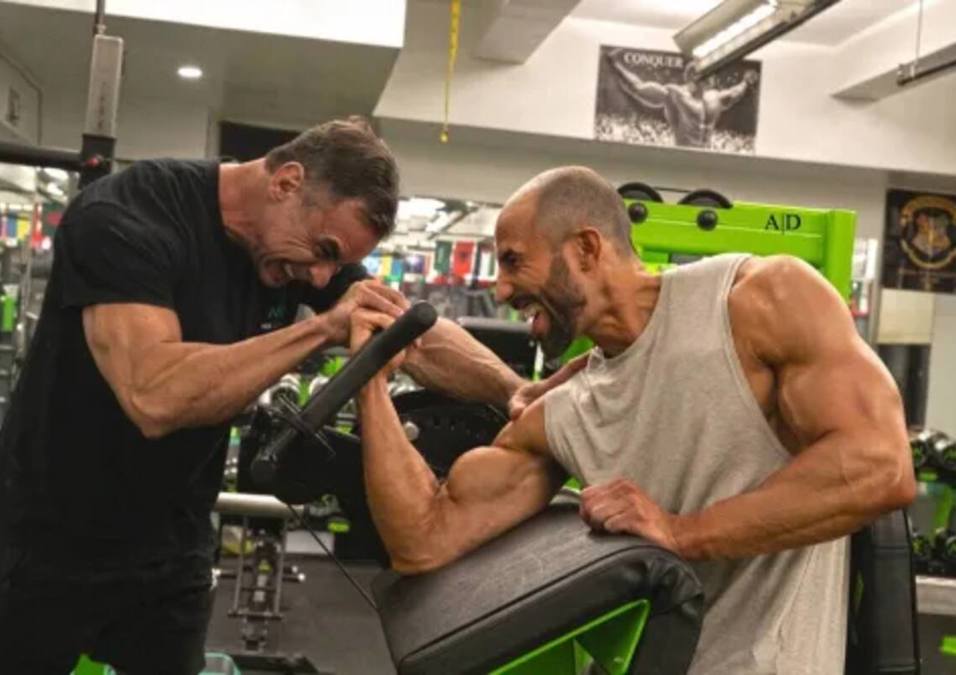 arm wrestling