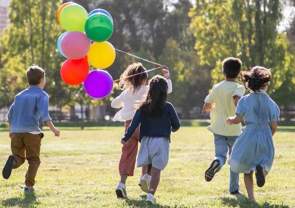 children running