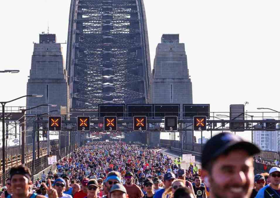 People running