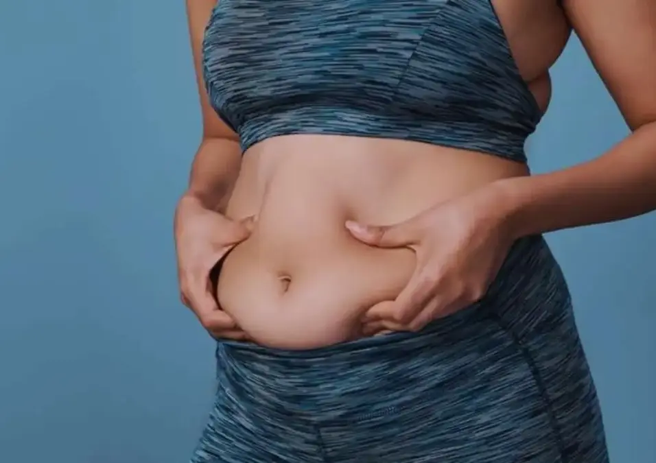 نسبة الدهون الحشوية الطبيعية للنساء حسب العمر